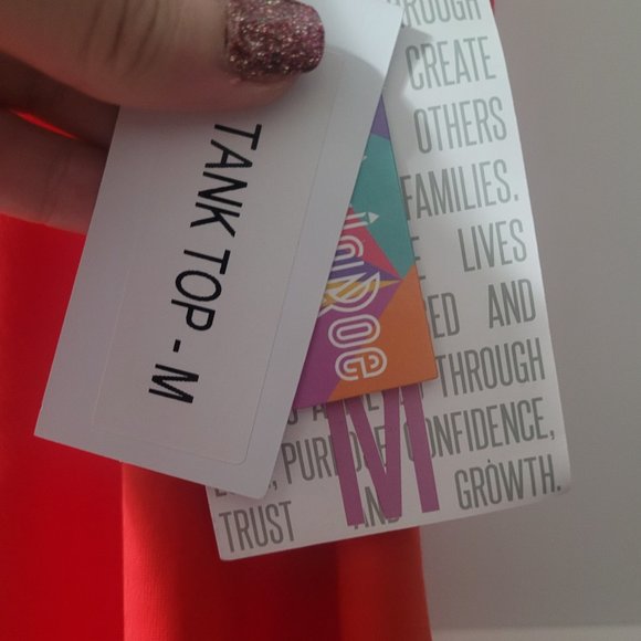 LuLaRoe Red Tank top NWT - Picture 3 of 3